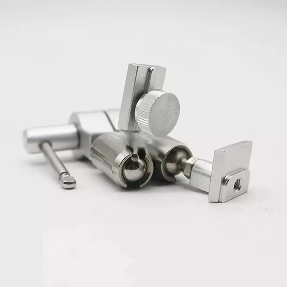 3D Printing Orthodontics - Junta Universal 3D para Articuladores Odontológicos,